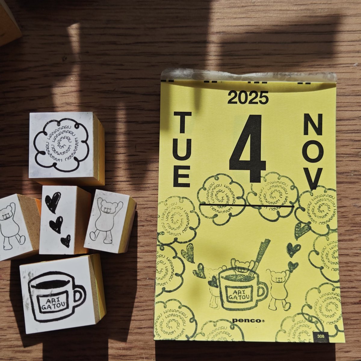 ke_co_ltd's tweet image. とってもたくさん寝ました！
けえこです

 #tokyopenshow2025
本当にありがとうございました

マナベケイコのおかしな文具店の年内出店はこれにて終了予定です。
予定は未定
なにがあるかわからない未来に向けて動き出します

 #今日のはんこ
 #日めくりはんこ

@MOB_stationary