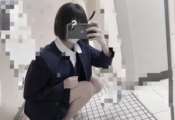 JuanGraceful's tweet photo. 木曜日昼のメモ：雪／眠い。
掃除する→動画見る。少しずつ前へ。 🍞 🌧️ https://t.co/OcZwJ4rck2