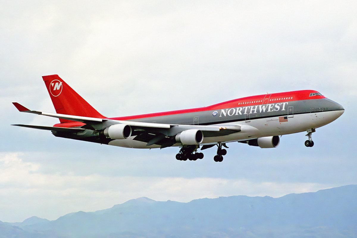 ノースウエスト航空　ジャンボ機の尾翼部分の置物 ノースウエスト航空 ジャンボ機の尾翼部分の置物 ノースウエスト航空