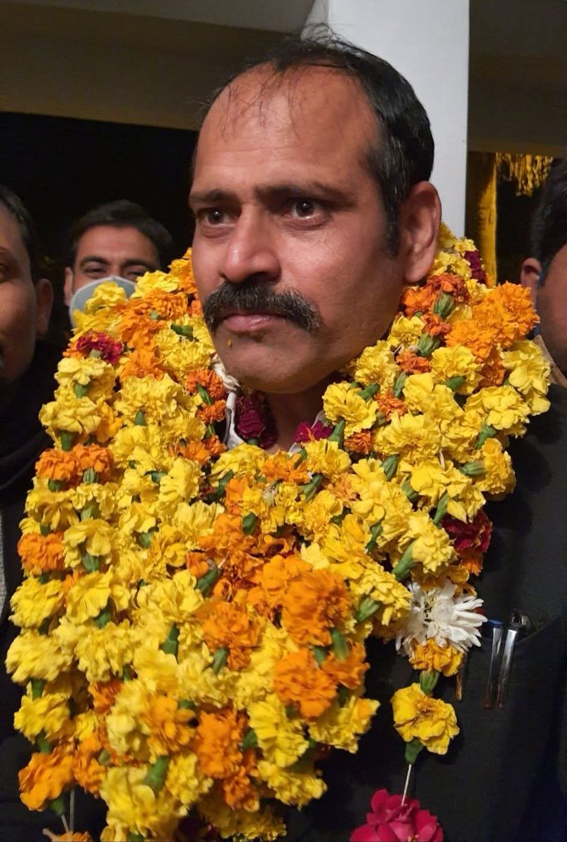 pushpen8400's tweet photo. भारतीय जनता पार्टी हरदोई के जिला उपाध्यक्ष बार एसोसिएशन हरदोई के पूर्व महामंत्री  एवं वकालत में हमको क  ख  ग सिखाने वाले  आदरणीय चाचा श्री कर्मवीर सिंह चौहान जी को हृदय की गहराइयों से जन्मदिन की हार्दिक शुभकामनाओं सहित बहुत-बहुत बधाई https://t.co/hIO9m1zjne