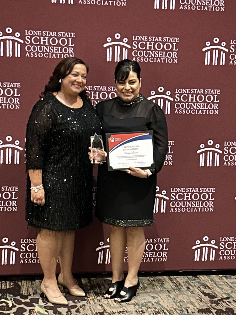 RSE, DHE, FME Bronze Finalists! Ms Evelyn Garcia and Perla Esparza Counselor of the year finalists. #HeartFirst ⁦<a href="/MissJGalindo/">Jennifer Galindo</a>⁩ ⁦<a href="/DGarcia_CTW/">Daisy Garcia</a>⁩ ⁦<a href="/ECabral_RSE/">Erika Cabral</a>⁩ ⁦<a href="/villalba_eric/">Eric Villalba</a>⁩ ⁦<a href="/DHE_Bobcats/">Desert Hills Elementary</a>⁩