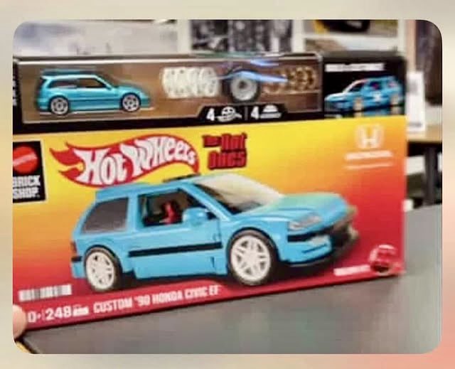 DiecastHype's tweet image. Looks like the Mattel Brick Shop collection is adding a Hot Wheels Honda Civic. For anyone planning to grab one, be patient because there will be plenty to go around.

Photo Credit: b holland diecast

#Mattel #HotWheels