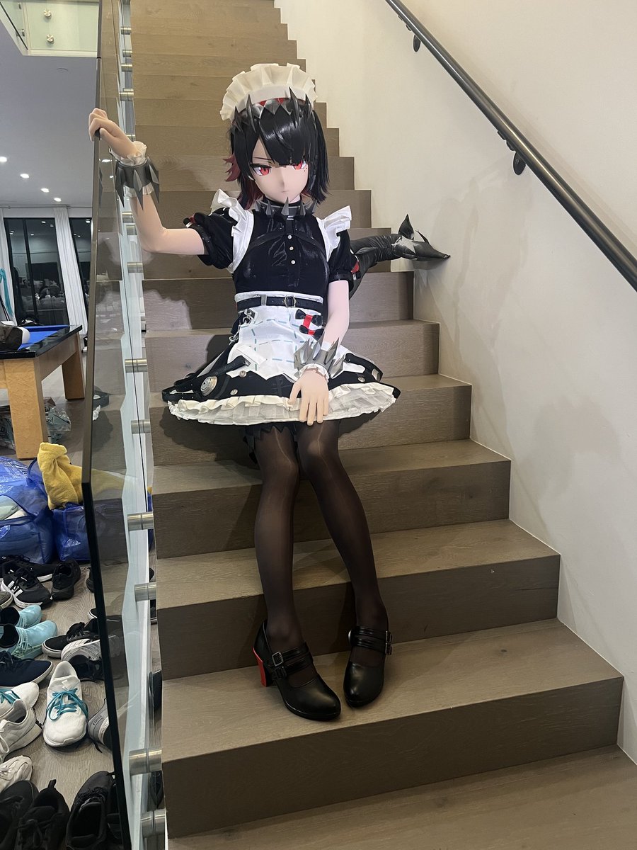 Instant233's tweet image. 站着的大尾巴和坐着的大尾巴～

🎭&amp;amp;📷：@dongguatea
填充物：我

#着ぐるみ #kigurumi #艾莲·乔 #绝区零