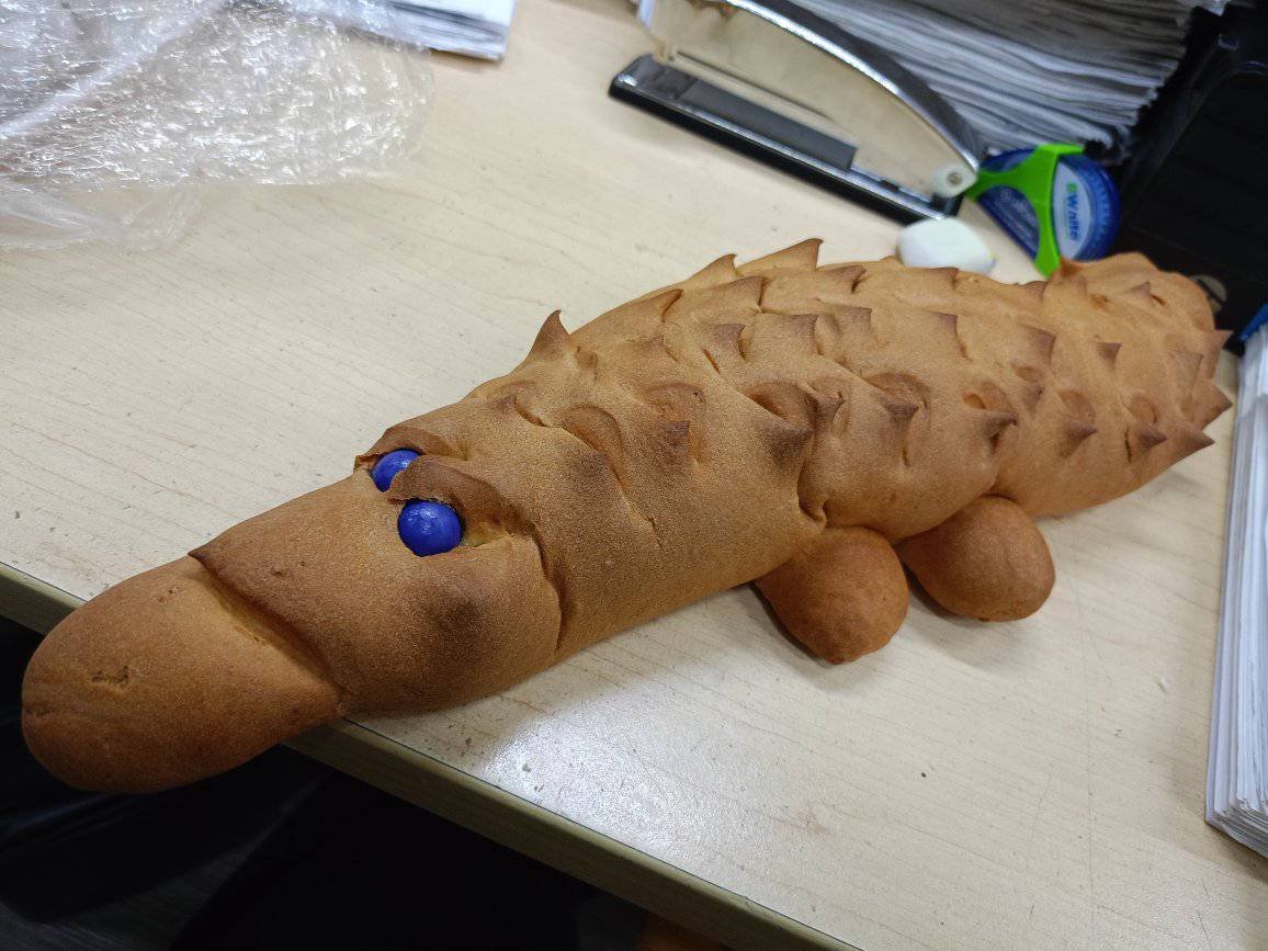 Hoy conocí la felicidad, me dieron un Pan-Codrilo en el trabajo