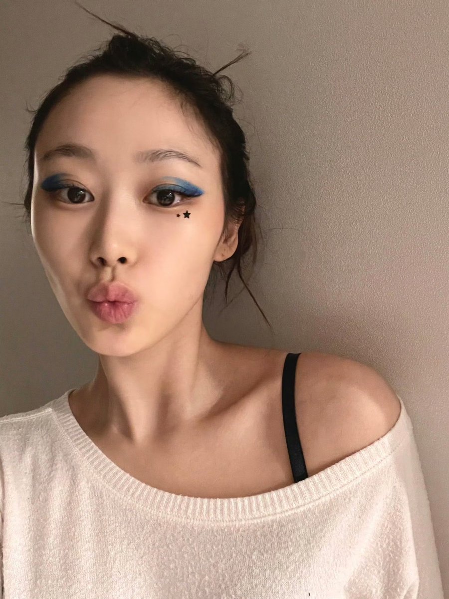 gisellemuseum's tweet photo. 211104 aespa_official update

#GISELLE #지젤 #gisellemuseum https://t.co/3gYKInJRW6
