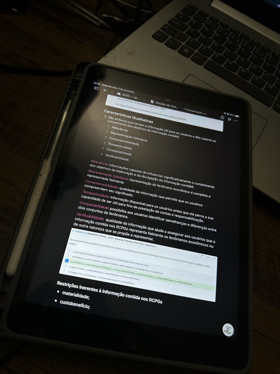 bvvncode's tweet image. ⠀⚘⡱ studylog | dia 1

fazia tempo que eu não estudava com um edital aberto, vamos para essa aventura de novo 🥸