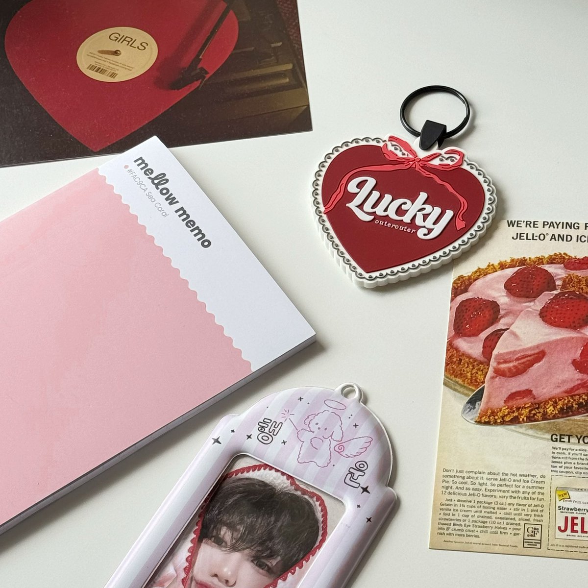 withKhonchanart's tweet image. all pink 🎀🩷 

#mewithkhonchanart #สมุดโกญจนาท #notebooks #fypシ