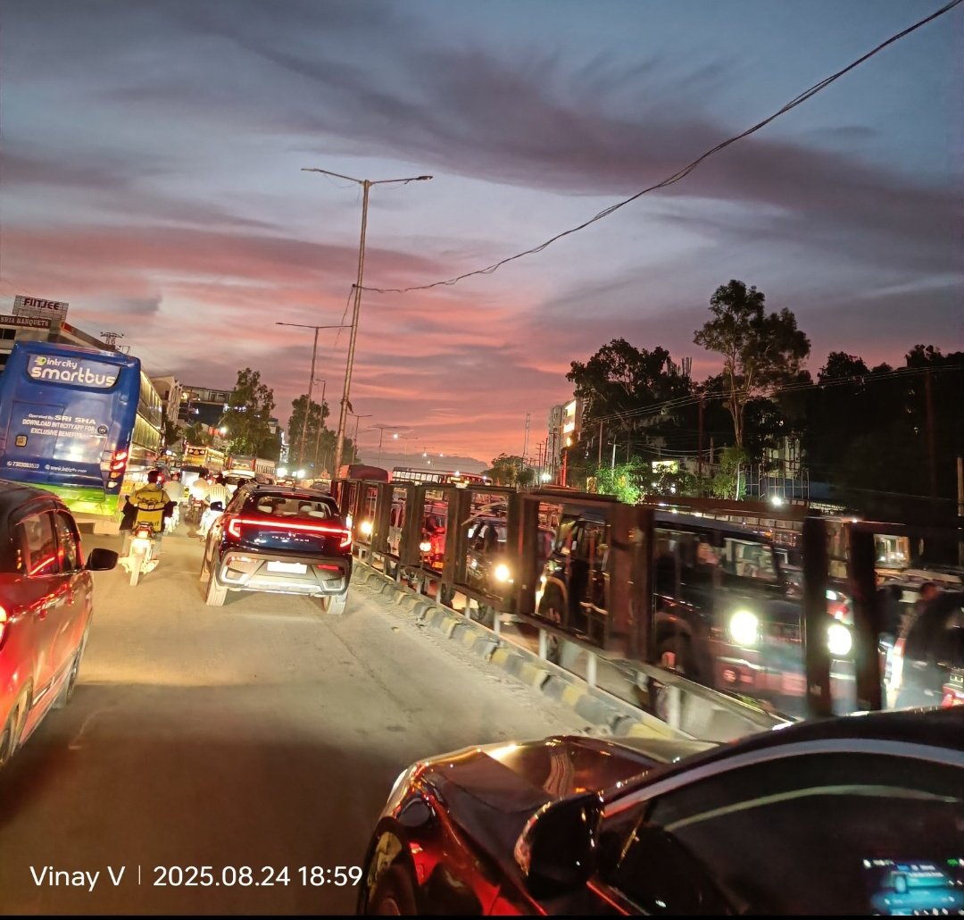 vinay_vangala's tweet photo. In @GHMCOnline also follow a similar practice π€
#WhereIsCommissioner
π
https://t.co/iIE9rtOSCO https://t.co/nZTyXLUVtE