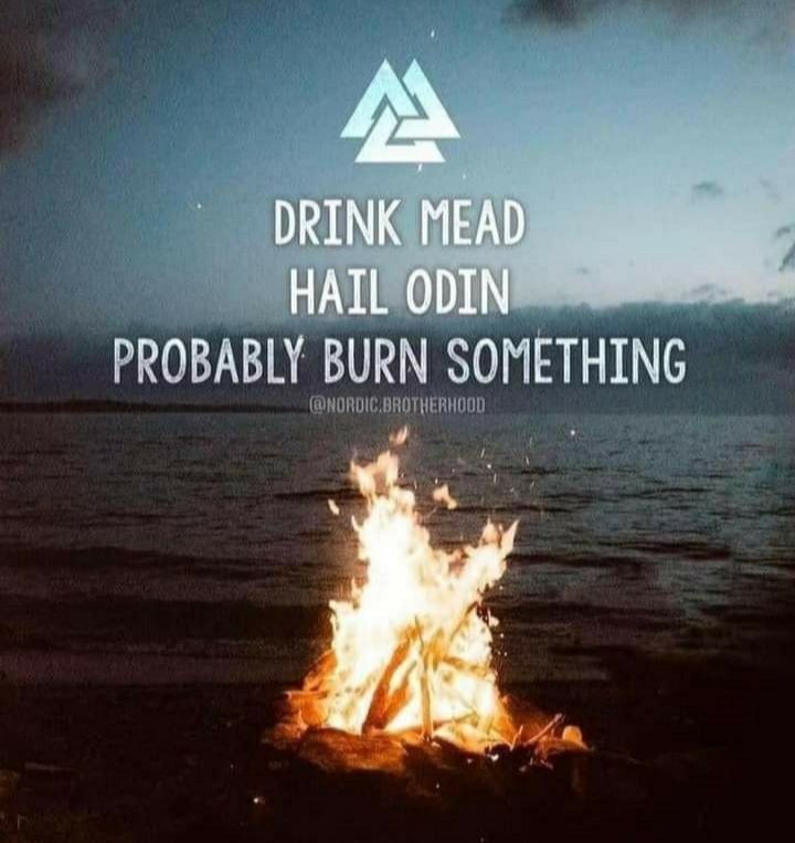 rockbizz23's tweet photo. Oh Yeah. Skal for that 🥃🥃. https://t.co/8cjnVVvV1A