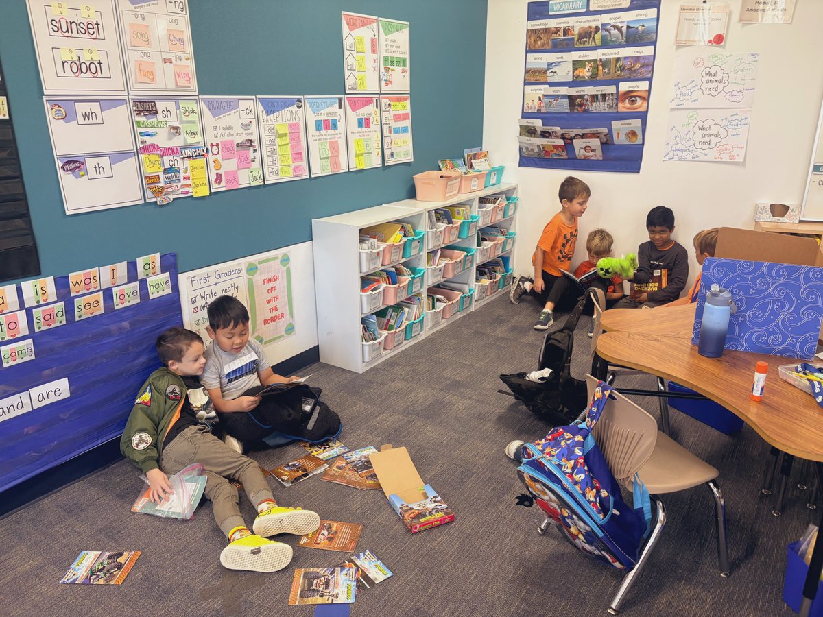 First-Grade celebrated their Orange You Glad You Can Read Day! What a way to celebrate their growth in reading! #bengalpride
