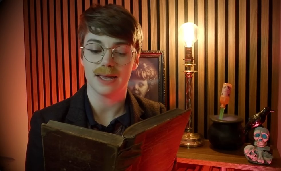 Cheap & Tawdry Hepburn tweet media