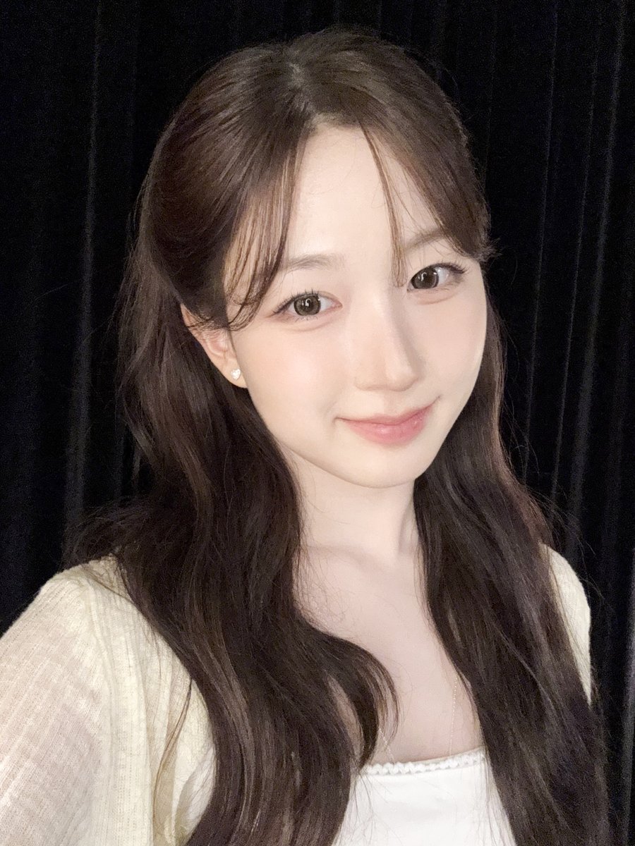 NMIXX_official's tweet image. [📸] 디즈니플러스 #짧아유 #고독한인터뷰

╔═══════╗
😂❌•┈＊😐⭕️
╚═══════╝

#NMIXX #엔믹스
#릴리 #LILY
#해원 #HAEWON
#배이 #BAE