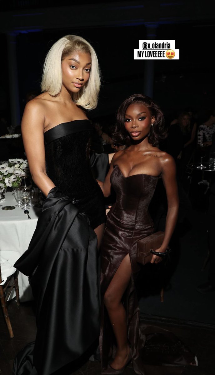 ashhspamss's tweet photo. BAMA BARBIE X BAYOU BARBIE IKTRRRRR🙂↕️ #OlandriaxCDFAAwards #CDFAAwards https://t.co/HexL3hTkHw