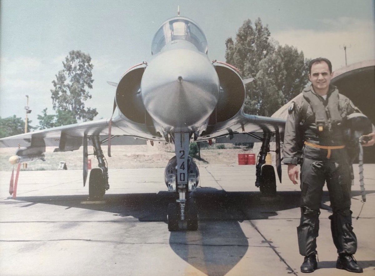 4/11/1998 Lt Nikolaos Parousis was killed after his single seat #M2000 crashed. #RIP «ΚΑΝΕΙΣ ΑΠΩΝ, ΑΛΛΟΙ ΣΤΗ ΓΗ, ΑΛΛΟΙ ΣΤΟΝ ΟΥΡΑΝΟ»