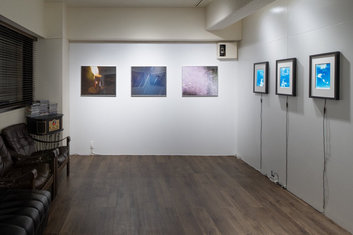 17dm_i's tweet photo. 今月15日まで渋谷の駅近で個展開催してます。 https://t.co/XtDuOrIG67