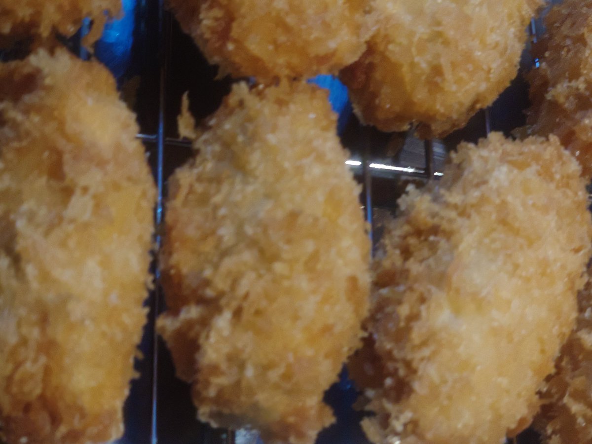 yamabiko1208's tweet image. 大粒カキフライ始まりました。
本日１５時迄営業します。
#やまびこ　#越谷レイクタウン　#麦塚やまびこ　#手打ちそば　#草加　#八潮　#吉川　#レストラン　#そば　#田舎そば　
#越谷　#麦塚　#手打ちそば　#蕎麦　#うどん　#天丼　#かつ丼　#天ぷら　#舞茸天ぷら　#まいたけ
#まいたけ天ぷら　#舞茸