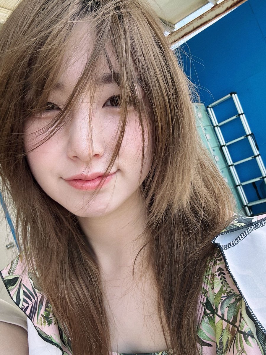 花狩まい tweet media
