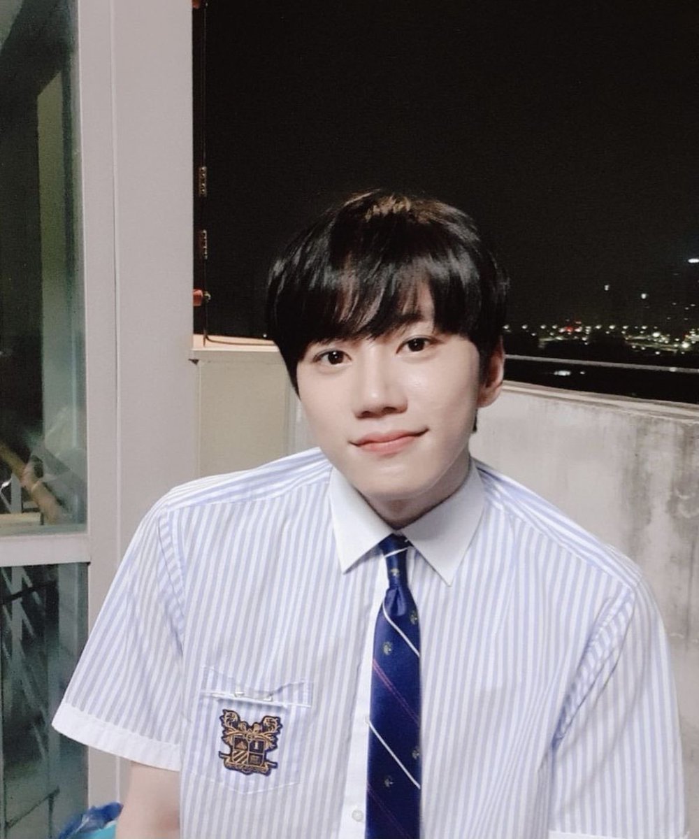 iroriroo's tweet photo. 기억해 복도에서 떠들다
너가꼰질러서 나만혼났잖아 https://t.co/jB81Tr0ybl