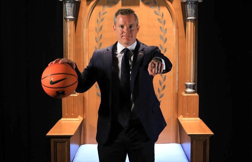 uofmcoverage's tweet image. Michigan Basketball’s season opener:

Set the program record for most points in a half (69)

Scored the most points in a game since 1988 (121)