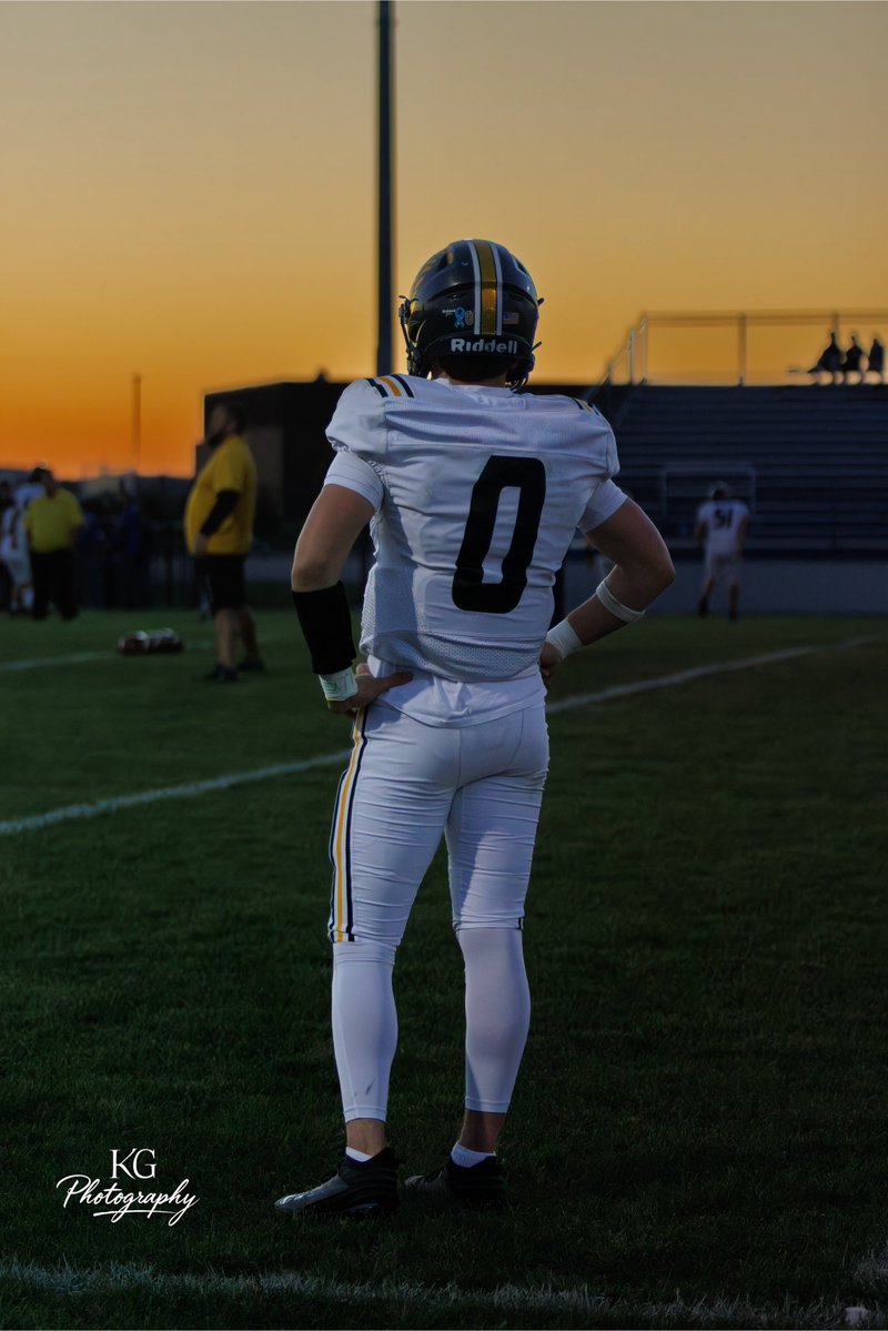 Senior Szn Takeaways‼️
26 tds ‼️
20 rushing tds
1891 All Purpose Yds!
1096 Rushing Yds! (90 carries)
YPC 12.2 yds!
398 Receiving Yds (21 Receptions)
6 receiving tds

6 rushing TDS in a game ‼️ (school record)

Great season overall! #rollwaup