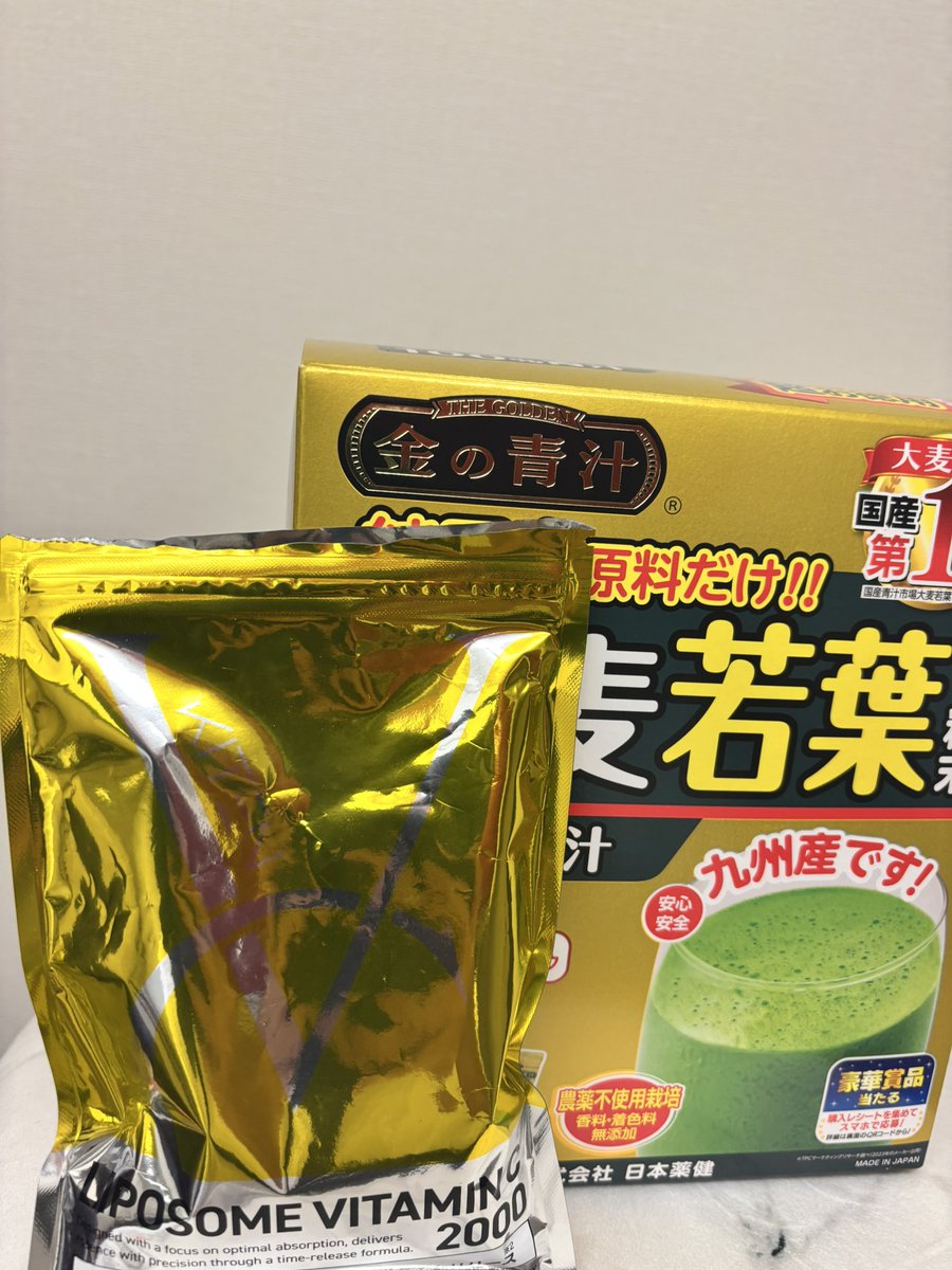 raku369's tweet photo. オジホス内勤　元気の秘訣

まだまだ若いもんには負けられない https://t.co/QQKzu0TTQr