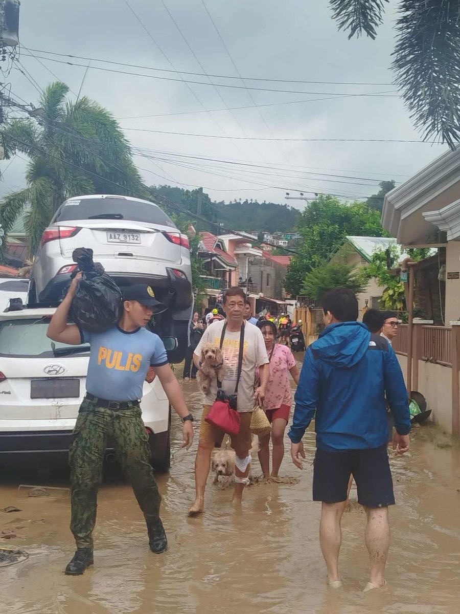 poyause's tweet image. Time na ulit para hanapin ang mga potanginang nagnakaw sa Flood control projects.
#tinoph #bagyo #zaldyco #discaya #bagyongtino #kalmaegi
