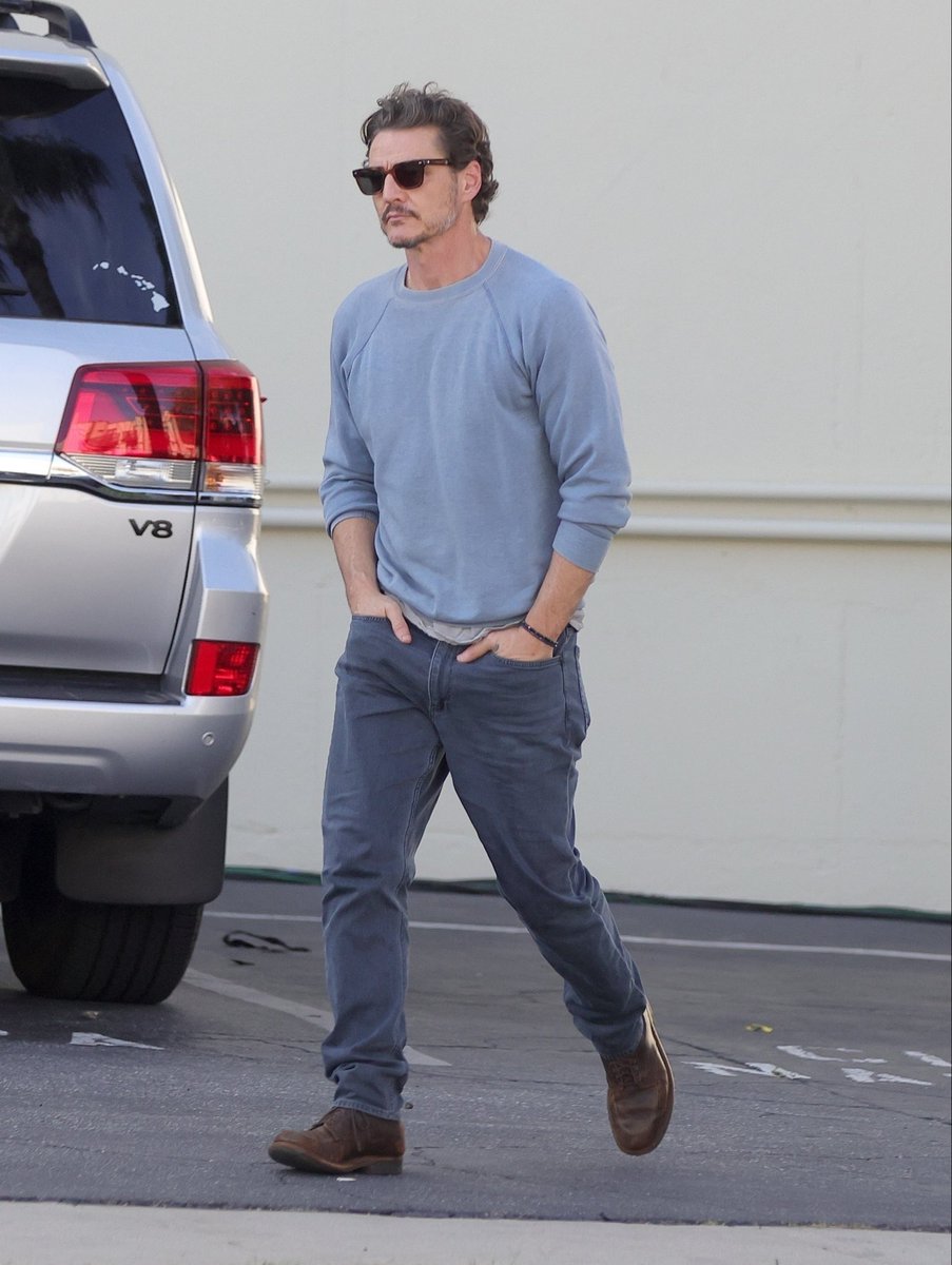 savahannaISme's tweet image. IVE NEVER SEEN A MAN MORE BEAUTIFUL