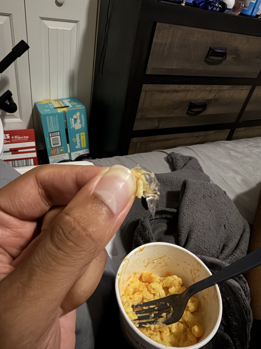 D_Riddy's tweet photo. @ChickfilA AYE CHICK FIL A WHAT YALL GOT GOING ON MAN!!! Plastic in my Mac n cheese!!! I ain’t ask for that! https://t.co/kswtykm4aA