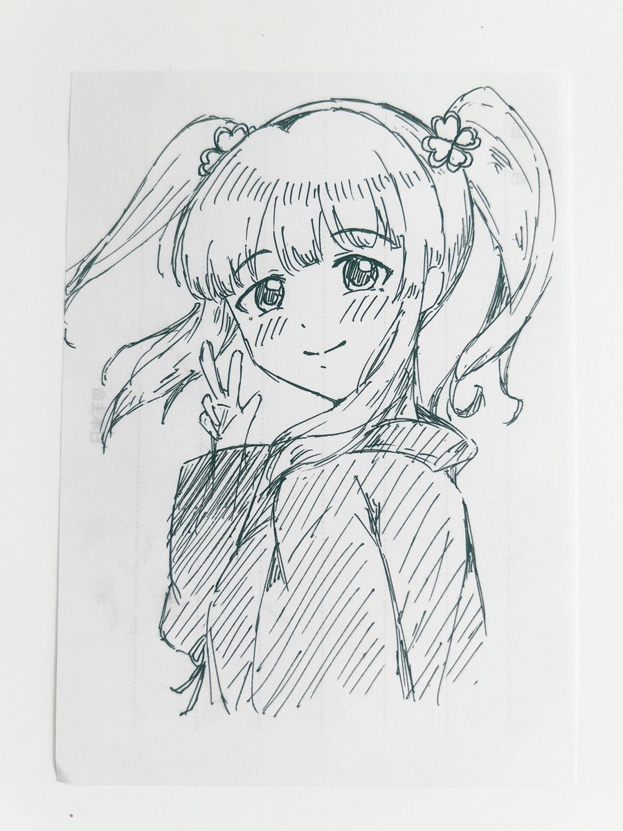 ボールペンで一発描きしてたら、構図、クローバーが公式の絵とほぼ一致してしまったため
無理矢理着物を着せ、似せにいった智絵里