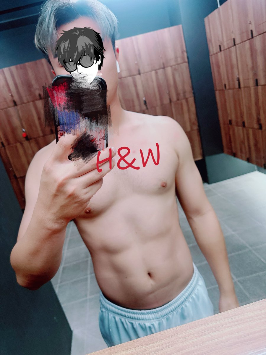 都說同房換不換看女生意願
偷偷曬一下老公好了😂
這樣會比較好約嗎？

💖週末五六晚上💖
#夫妻情侶 #玩遊戲 #唱歌喝酒 #同房換