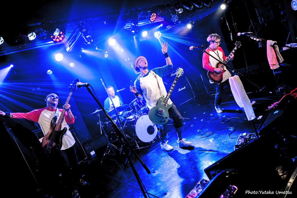 the_mans_4649's tweet photo. 【LIVE INFO】
🗓️ 日程：11月8日㈯
📍 会場：荻窪 club DOCTOR
🎫 チケット：2,500円
Open～Live start（happy hour）
★HappyDrinkPass販売中
¥10.000→25杯分/¥5.000→12杯分
シェア可能！期限なし！
1️⃣アシタの愛
2️⃣スネメガマフィー
3️⃣モナリザヘイトミー!!
4️⃣THE MANS (21:00-21:30)
今週末カム！ https://t.co/IIcnCmS8Ek