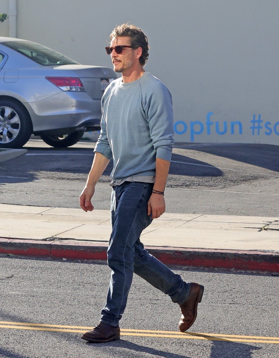 tylerrispunk's tweet image. ok just put him on the runway at this point damn