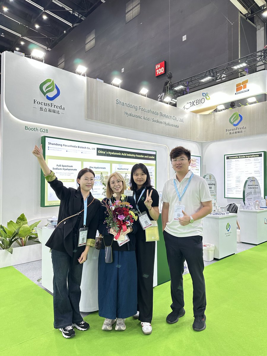Focusfreda's tweet image. We📸 are all set!!🫶✨

 🌞 Day 1: 
The first group photo is ready! Welcome to G28 at #incos  #incosasia  Thailand 🇹🇭! Enjoy #hyaluronicacid together!!! 

Claim Free Skincare Set
Screenshot our Livestream

#skincare #cosmetics