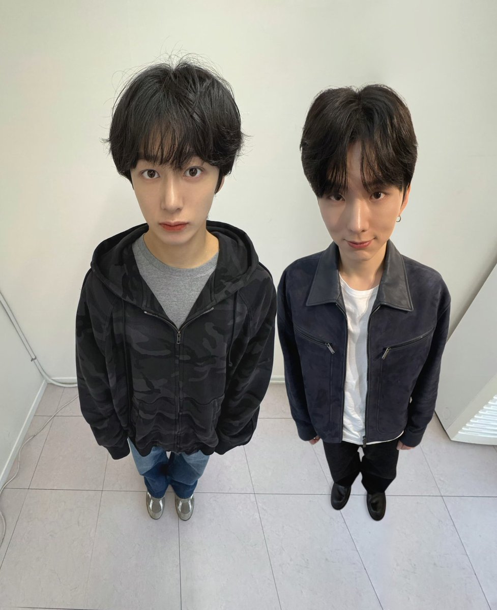 👽👽

채햄너무 귀여워……