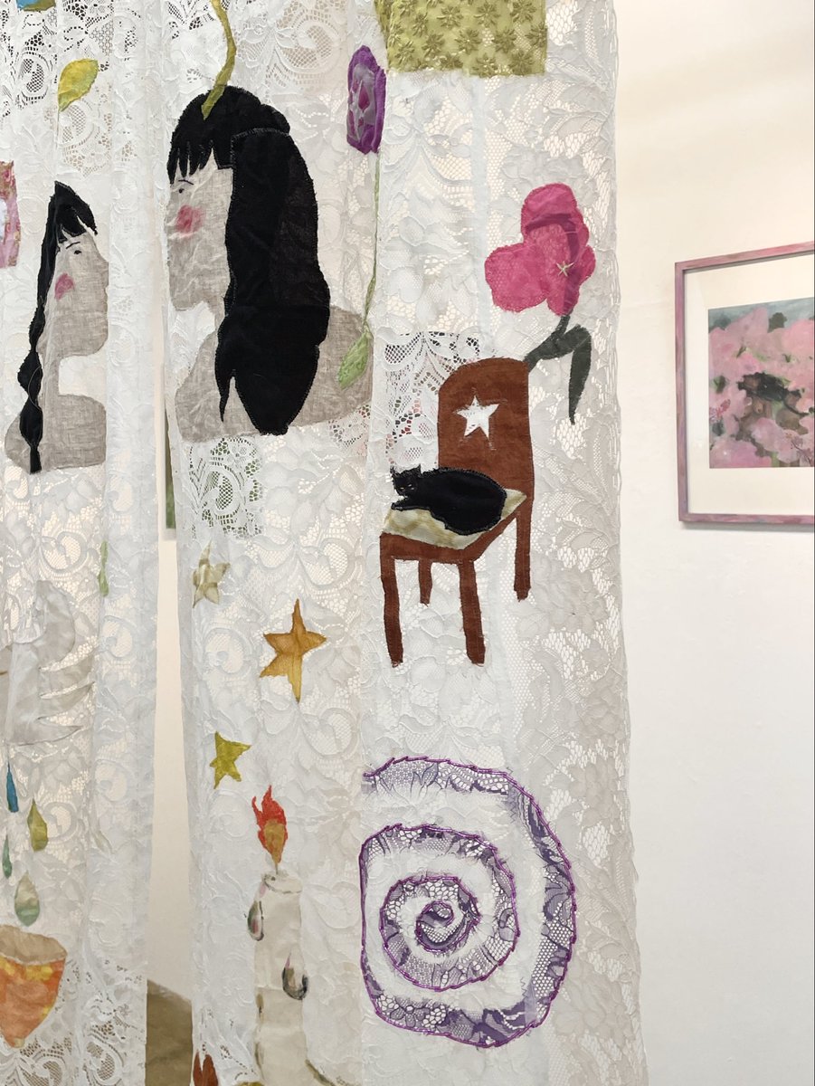 ハイ・ルンブランさん日本初個展「neng and the wind」始まりました。
本日11/4、17時からオープニングレセプション。ハイ・ルンブランが自身のルーツのスンダ料理（インドネシア・ジャワ島西部の標高が高めで野菜のおいしい地方）をふるまいます。ぜひお立ち寄りください！
calobookshop.com/gallery/hai_re…