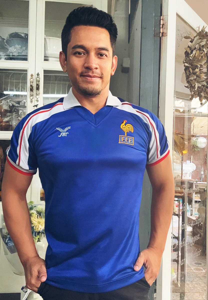 วินเทจ เสื้อตราไก่