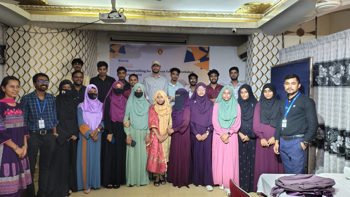 Under the #YouthCatalyst initiative by <a href="/UNFPABangladesh/">UNFPA Bangladesh</a>, supported by #Sida, SERAC-Bangladesh held the “Youth Storytelling for Resilient Futures” workshop in Noakhali.
20 students highlighted #ClimateChange effects on #SRHR, health, and communities.