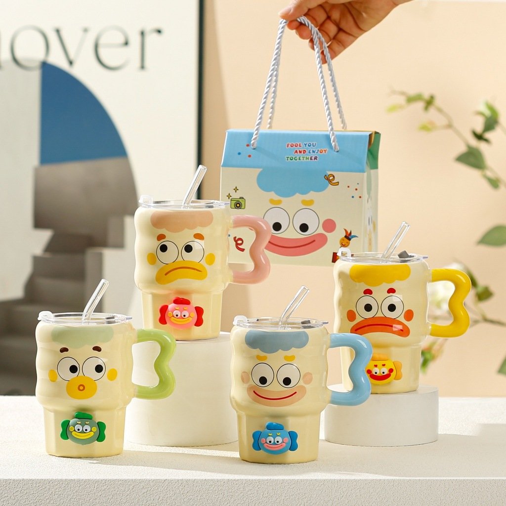 ChatkamonSuksan's tweet photo. แก้วกาแฟ พร้อมกล่องของขวัญ ลายตัวตลกสวย น่ารัก ราคาดี เป็นของขวัญก็ได้ 
พิกัด 📍https://t.co/vgoPHkwmmX https://t.co/dxWOYeM0Sq