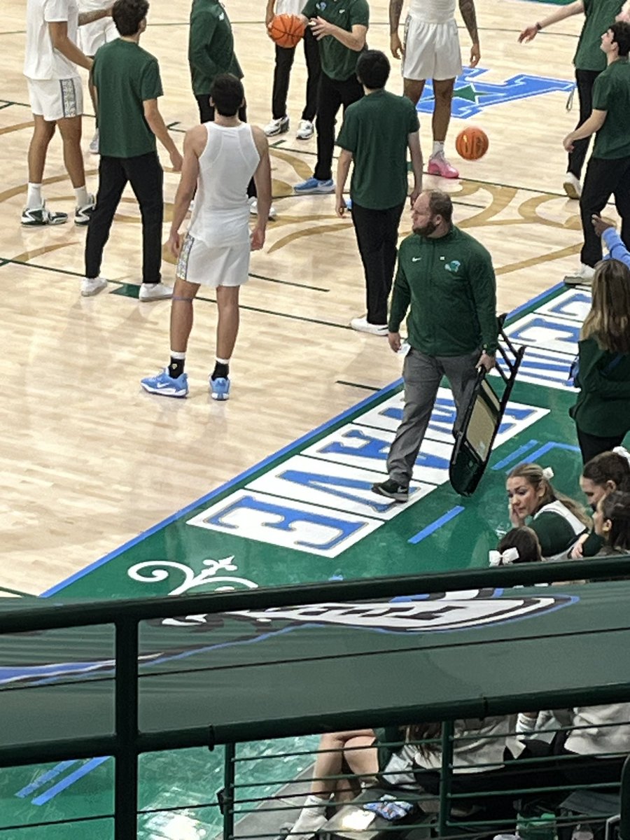 Tremendous opening night at Devlin for <a href="/GreenWaveWBB/">Tulane Women's Hoops</a> and <a href="/GreenWaveMBB/">Tulane Men's Basketball</a> … great to see so many friends and Green Wave faithful and guys like <a href="/JasonEuman/">Jason Euman</a> and <a href="/SionJames14/">Sion James 🎈</a> who SHOULD be intimidating, but are just good dudes. So damn lucky to be a part of this. #RMFW