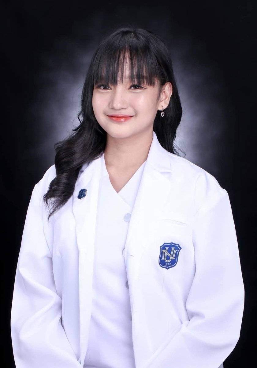 IchiganiateAYA's tweet photo. The medtech and nursing student π€ͺ this pic of ate @jeanflres hits diff π«
VVINKIES SELCA DAY
#VVINK
#VVSD #VVINKIESSelcaDay https://t.co/a4gBZem6yQ