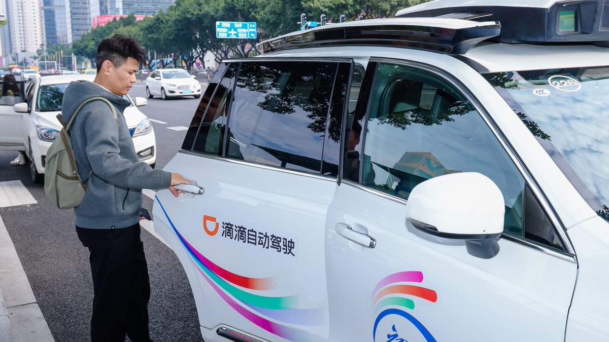 DiDiGlobal's tweet image. #DiDiAutonomousDriving supports the 15th National Games in Guangzhou, providing autonomous shuttle service for athletes, spectators and citizens around Guangzhou Tianhe Sports Center and other key venues. 🚘

#MoreThanAJourney #AutonomousDriving #SmartMobility #Guangzhou…