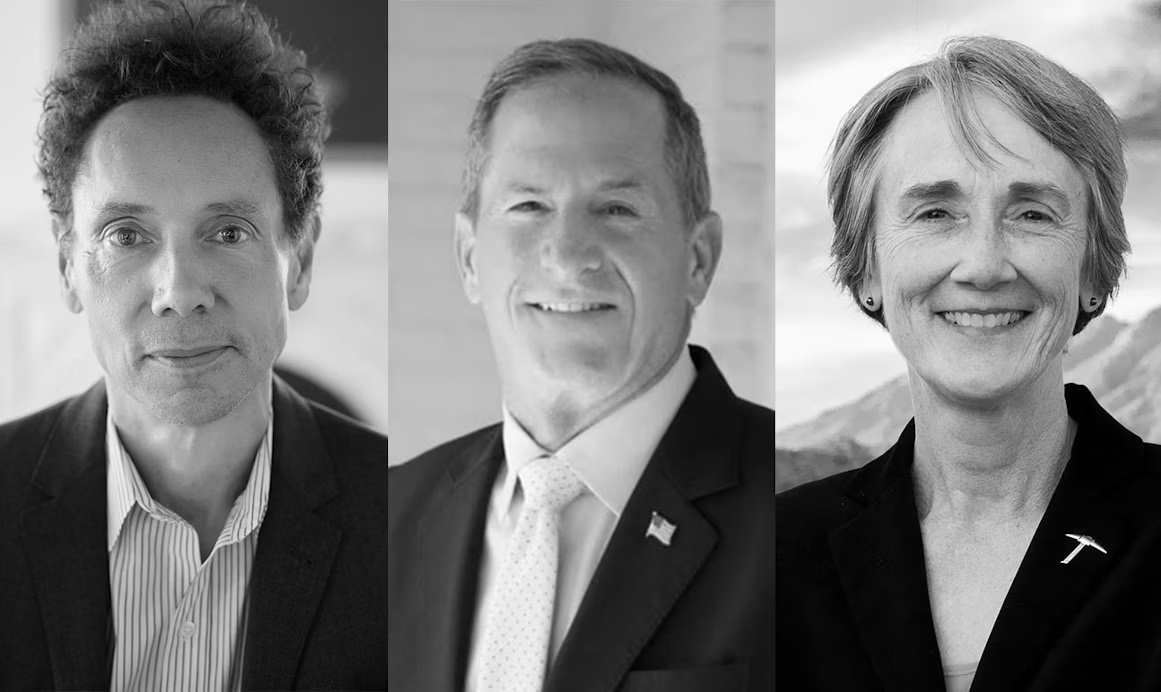 On Tuesday at 5:30 pm MT, New York Times best-selling author Malcolm Gladwell will chat with <a href="/UTEPPresident/">UTEPPresident</a> Heather Wilson and co-author Gen. (Ret.) Dave Goldfein on their new book, "Get Back Up: Lessons in Servant Leadership."  

Watch live: utepn.ws/47HFY5f