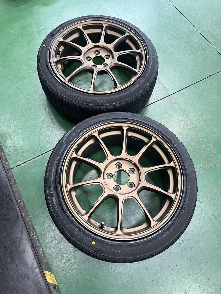 Restrongseal's tweet image. ホイール売ります！  タイヤ込み10万！プラス送料！近ければ持っていきます！走行500キロ
ほぼ新品です！

VOLK   CE28     17インチ    8J   5-100    オフセット48
タイヤも215／45/R17のほぼ新品つけます！     

86.BRZ乗り2是非とも買って欲しいです！
値下げ交渉も可能です！
 #ホイール売ります…