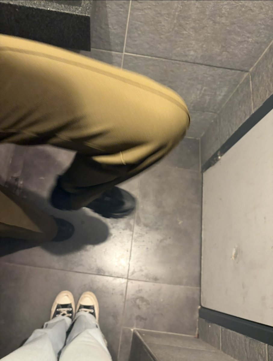 Goddessmolly__'s tweet image. Told my vanilla friend to do this, she has no clue why. I want to give her a private sub so she can practice. Who’s in?