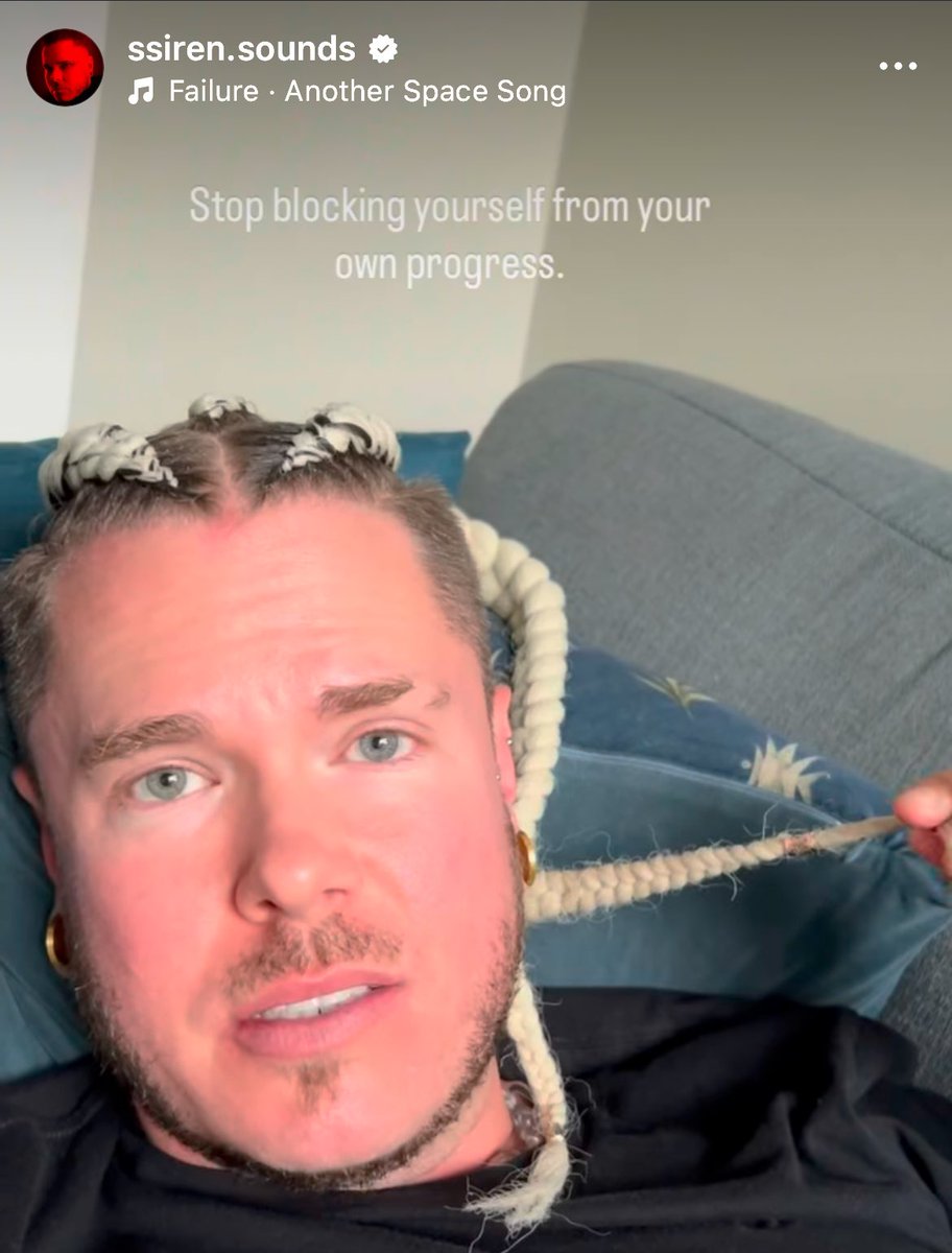 ItWasATea's tweet photo. The diva who jumped on the equipment at Wire Festival is posting motivational videos on IG https://t.co/MPNyOVFwNh