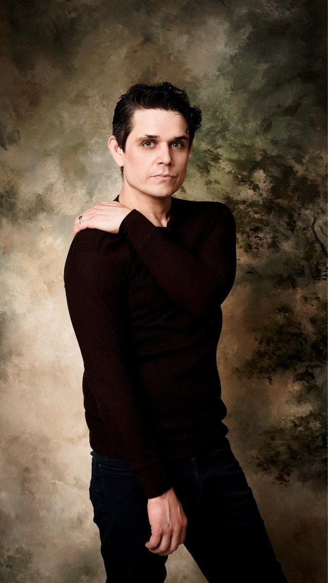 TimKranz's tweet image. your new soundtrack might be mine. pre-save “Soundtrack of Our Lives” 🎧 snd.click/3rwm @TimothyKranz