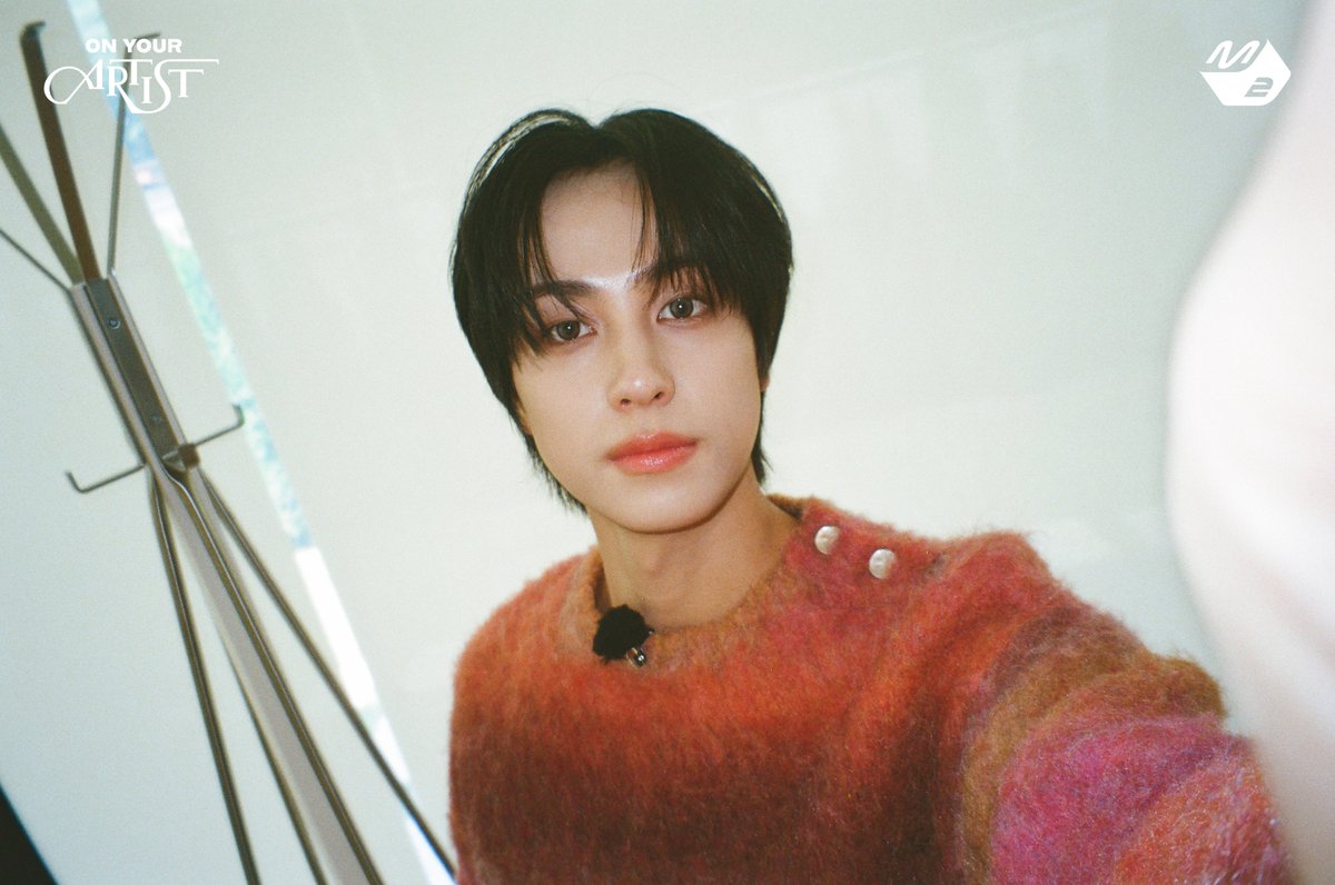 M2MPD's tweet photo. 앤팀이 직접 찍은 셀프 필름카메라 공개📸
우리 늑대 가족들 안아..🐺❤️

[ON YOUR ARTIST] &amp;TEAM 편
▶ https://t.co/t3ia99QFEV

#ON_YOUR_ARTIST #온유어아티스트 #OYA
#andTEAM #앤팀 @andTEAMofficial https://t.co/ftW5YG26ed