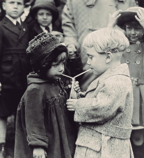 «Tutti, uno dopo l’altro,
cominciarono a scusarsi»
Lc 14,15

#Vangelo 

"L’appello del Cristo
rimane lo stesso per i cristiani
di tutto il mondo
di tutti i tempi.
Ma ciascuno è interpellato
là dove si trova
nel giorno in cui vive,
nella sua esistenza
nella sua pelle."

M. Delbrêl