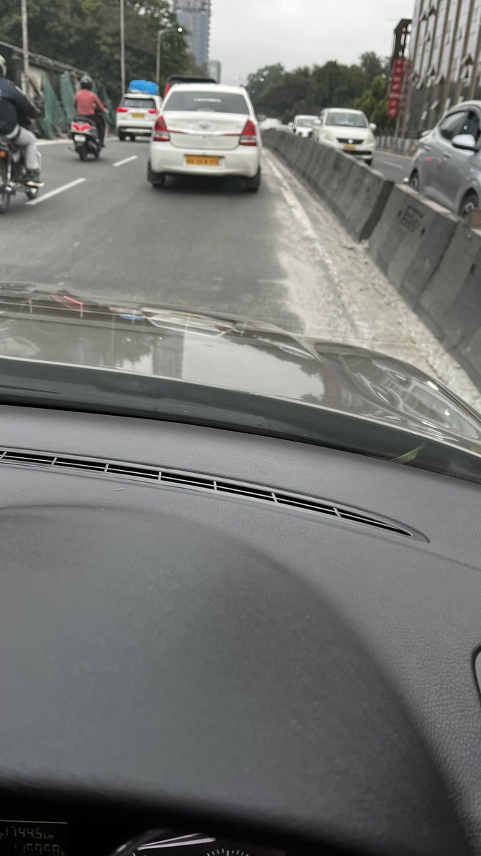 nandeesh_rai's tweet image. Brand new asphalted stretch under Windsor Manor damaged by cement mixers dumping concrete @CMofKarnataka you had inspected this for repair, who will bell the errant cement mixers on the road ?@GBAChiefComm @ICCCBengaluru @TVMohandasPai @GBA_office