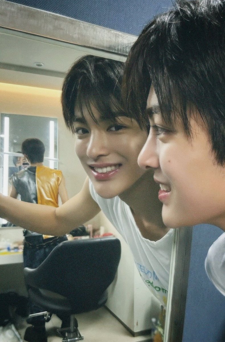 chayvvrites's tweet photo. avoidant 

#keonsuni onetweet AU 😔🖐🏻 
credits on tiktok and pin yaa https://t.co/FCyiFU8jEa